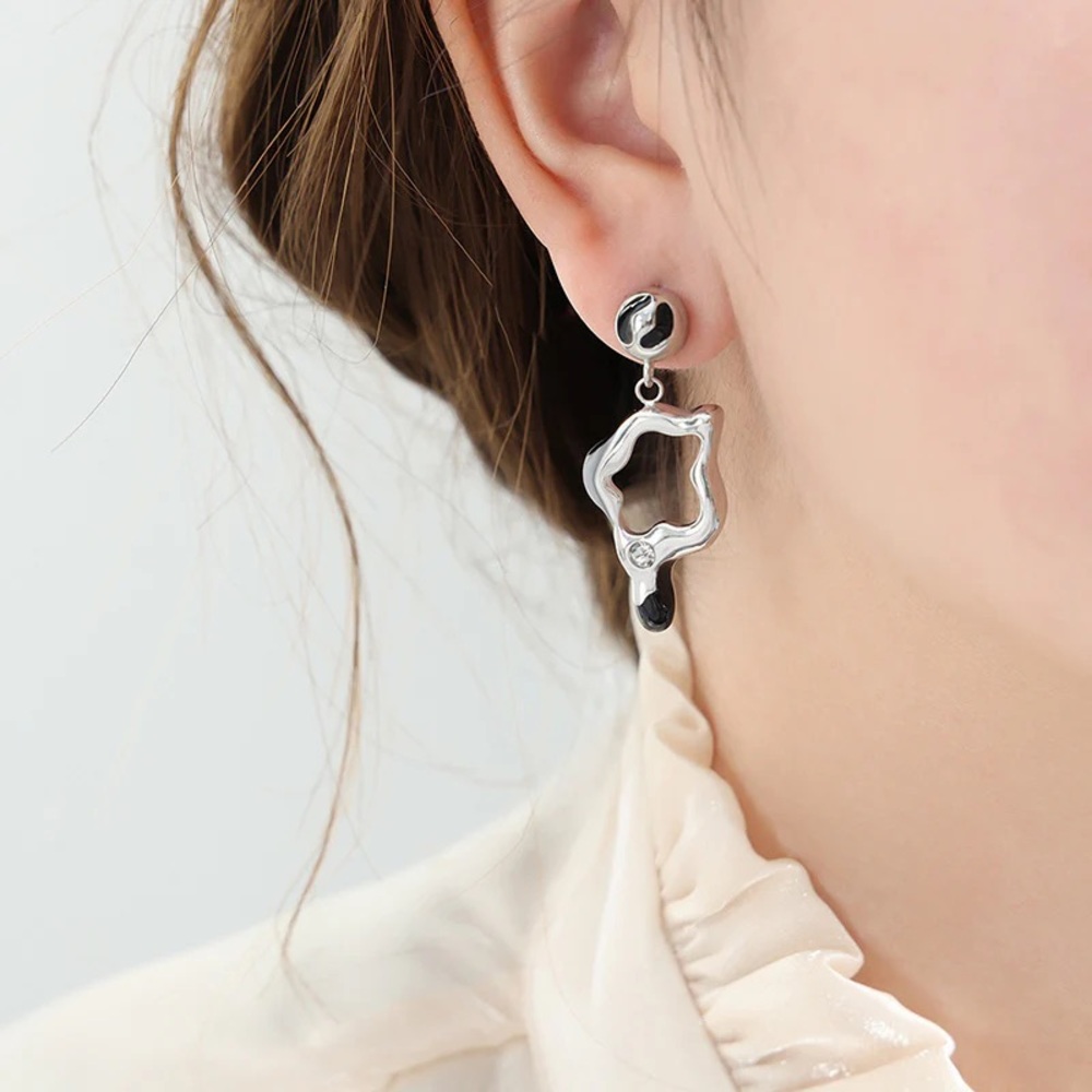 NEW💎Silver Abstract Irregular Shape Earrings*